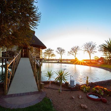 Lapa Lange Game Lodge Mariental Bagian luar foto