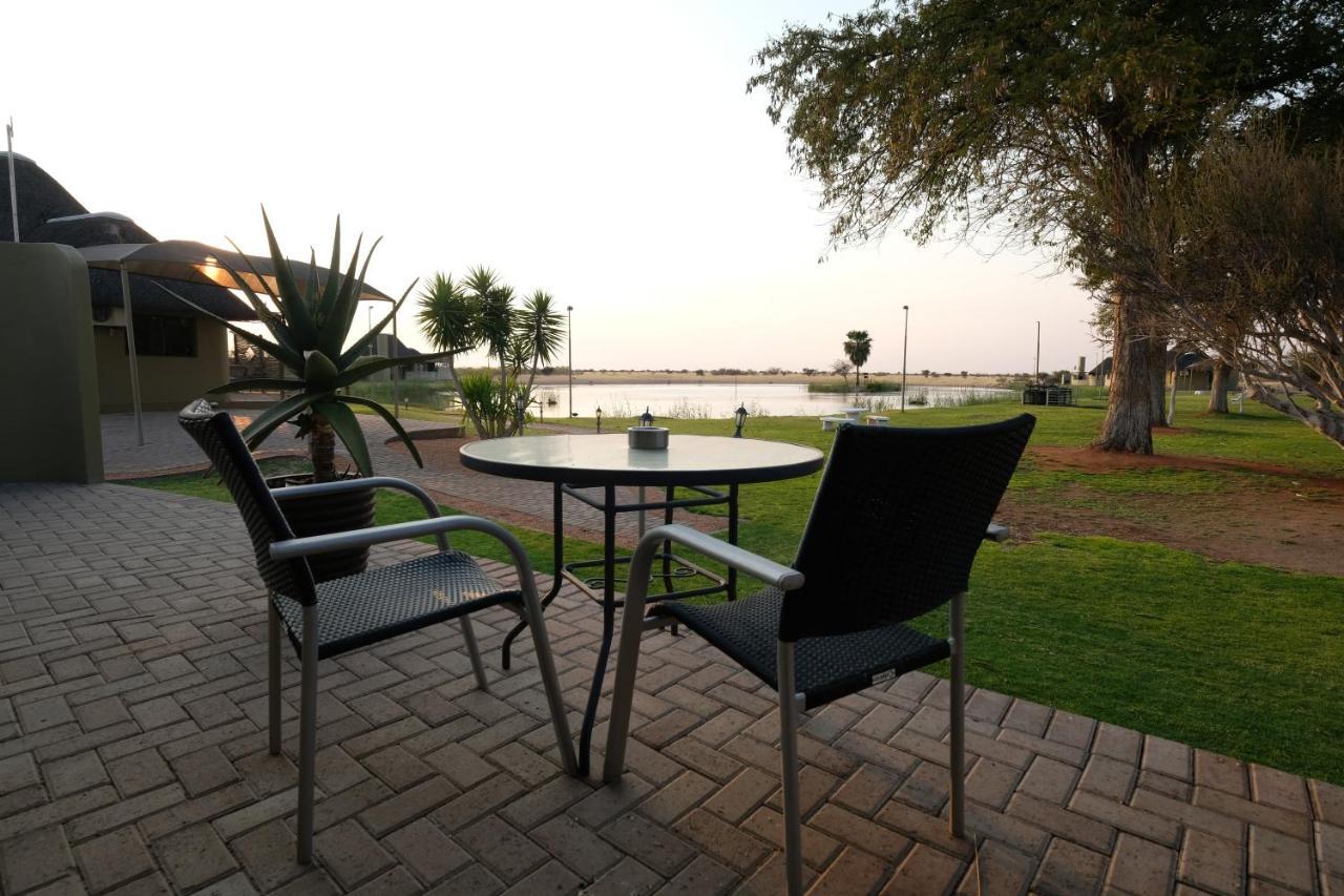 Lapa Lange Game Lodge Mariental Bagian luar foto