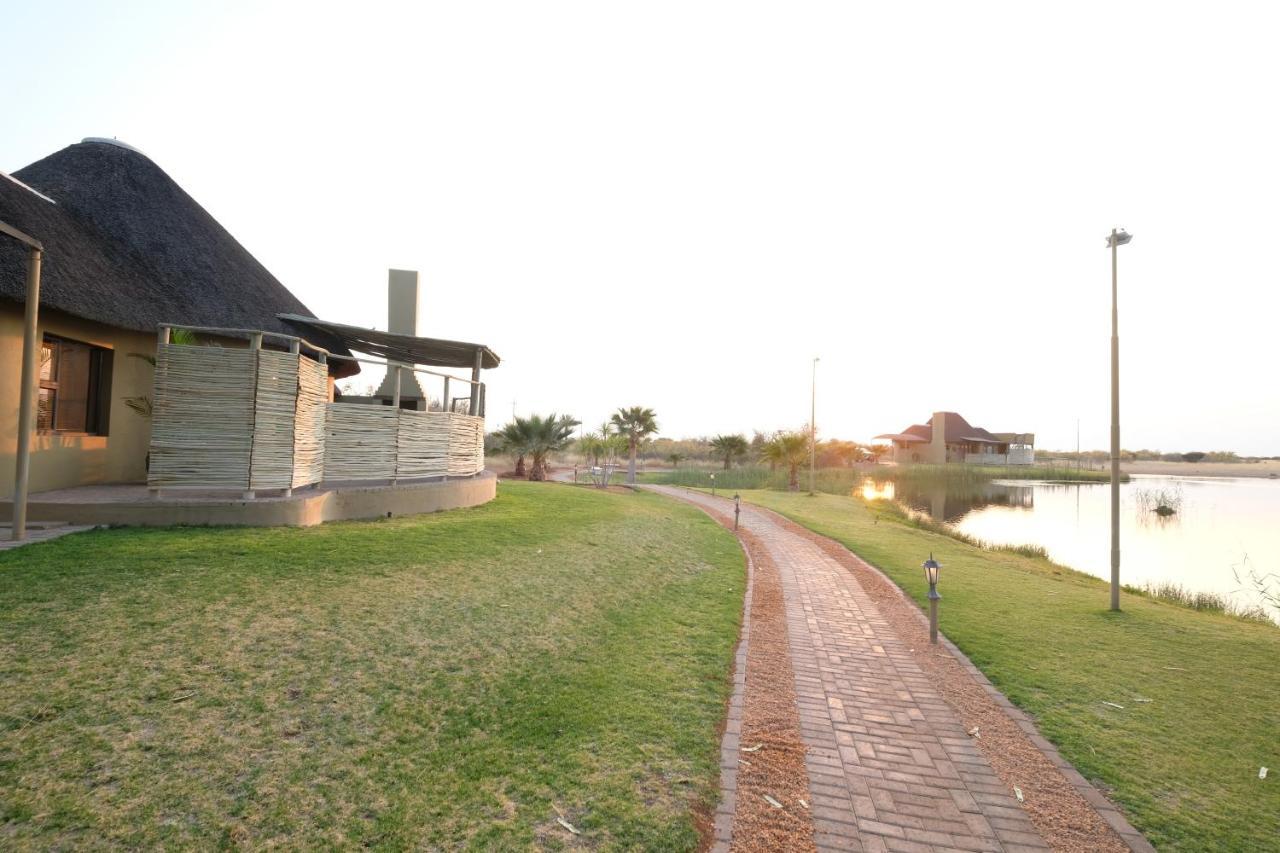 Lapa Lange Game Lodge Mariental Bagian luar foto