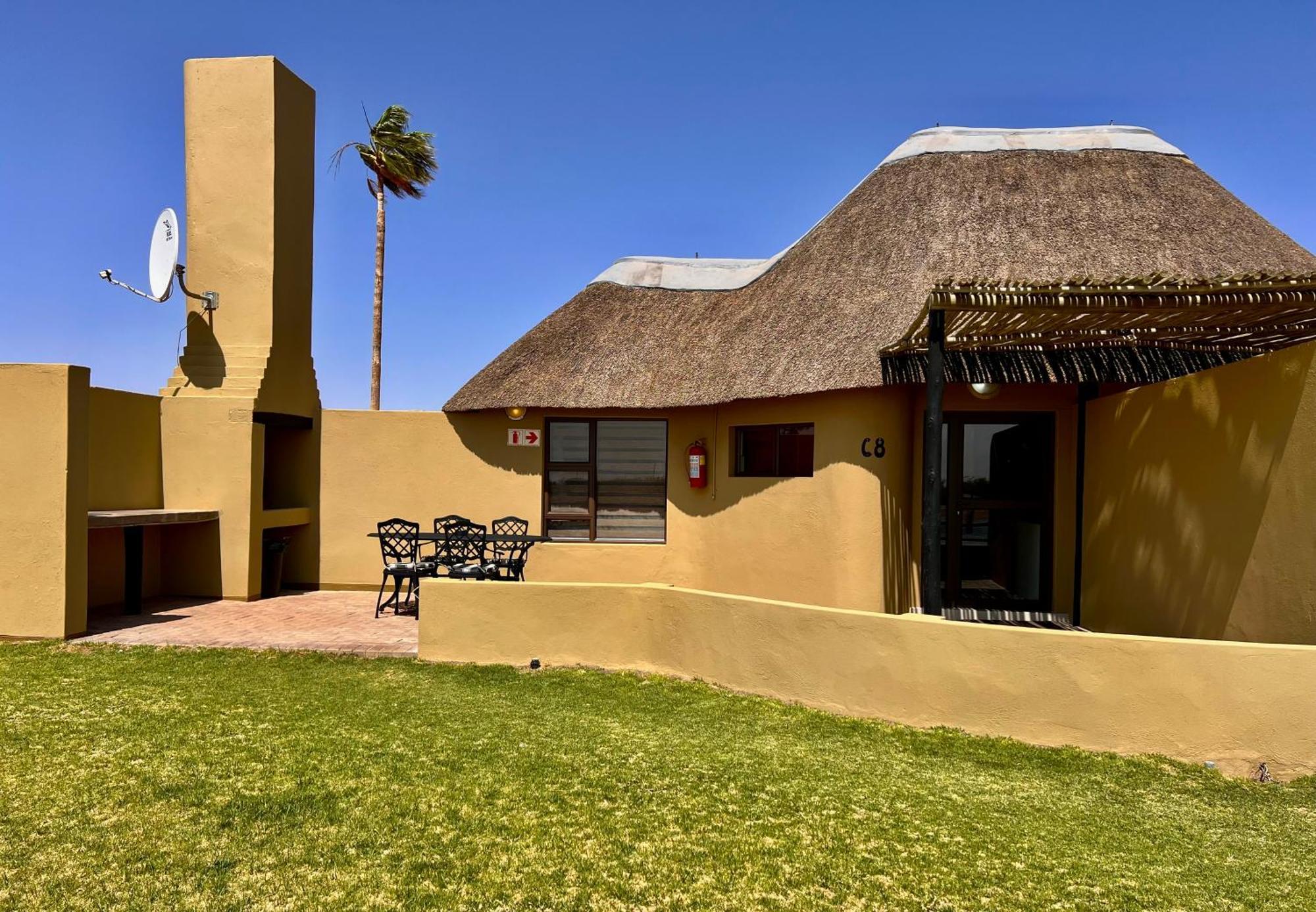 Lapa Lange Game Lodge Mariental Bagian luar foto