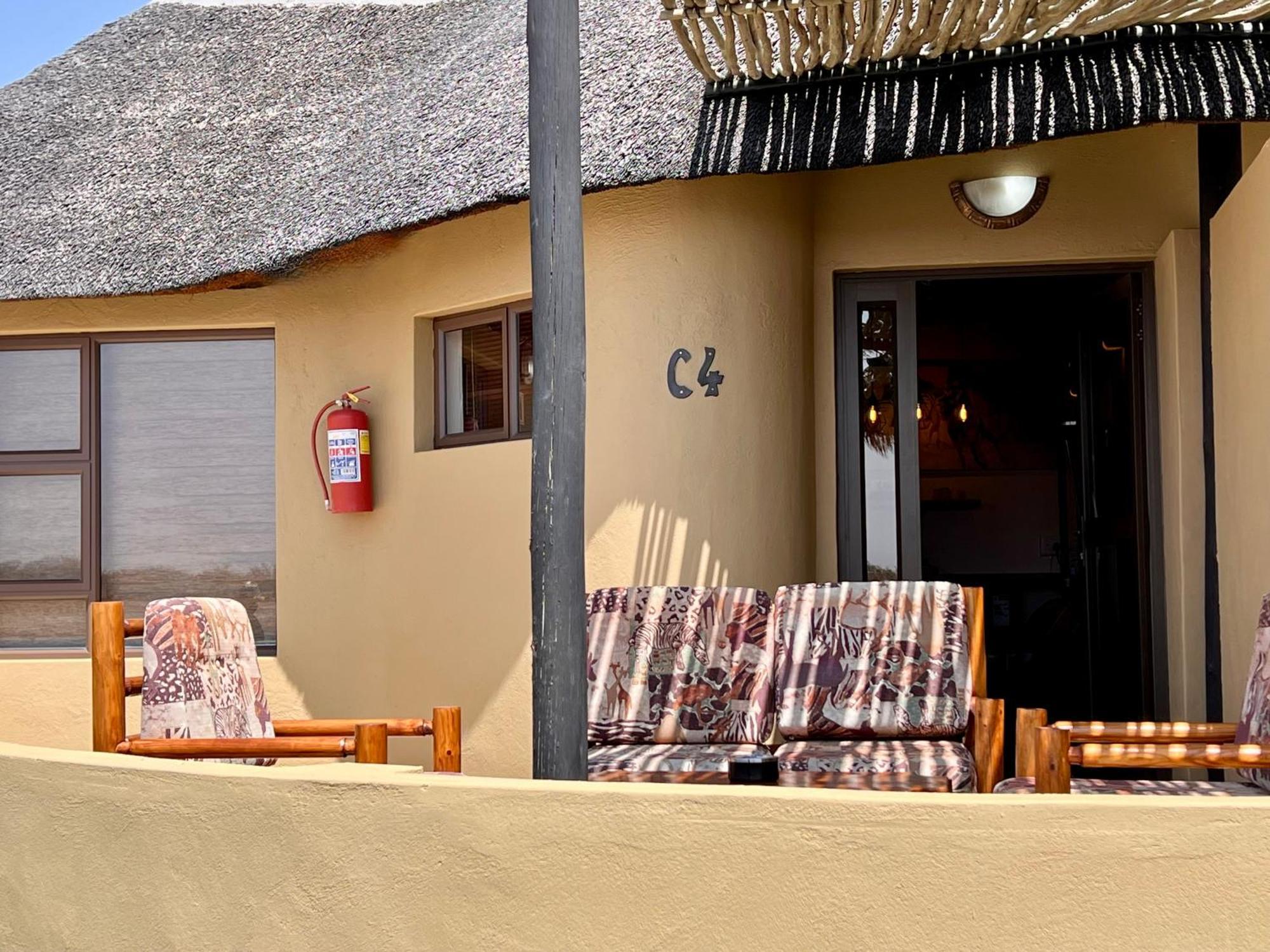 Lapa Lange Game Lodge Mariental Bagian luar foto