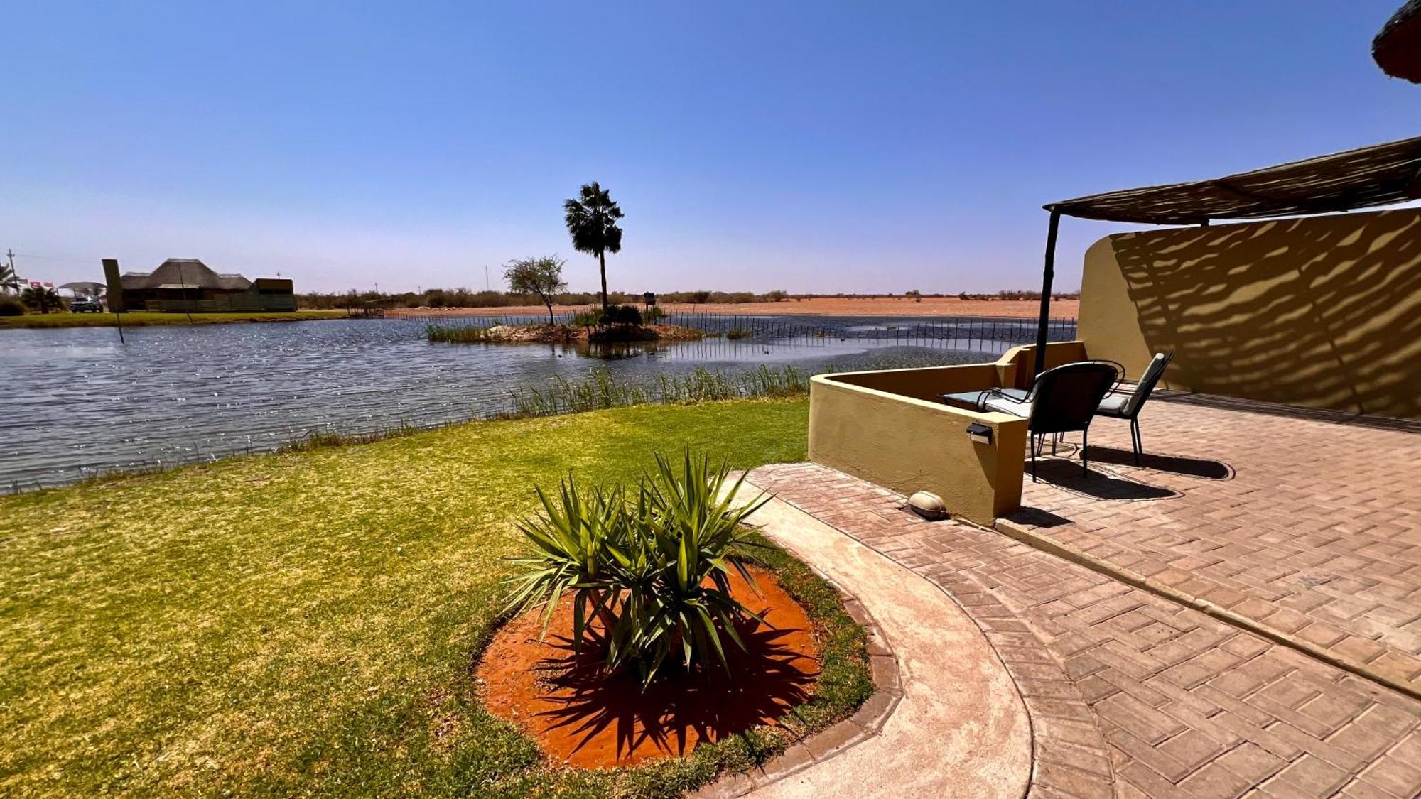 Lapa Lange Game Lodge Mariental Bagian luar foto