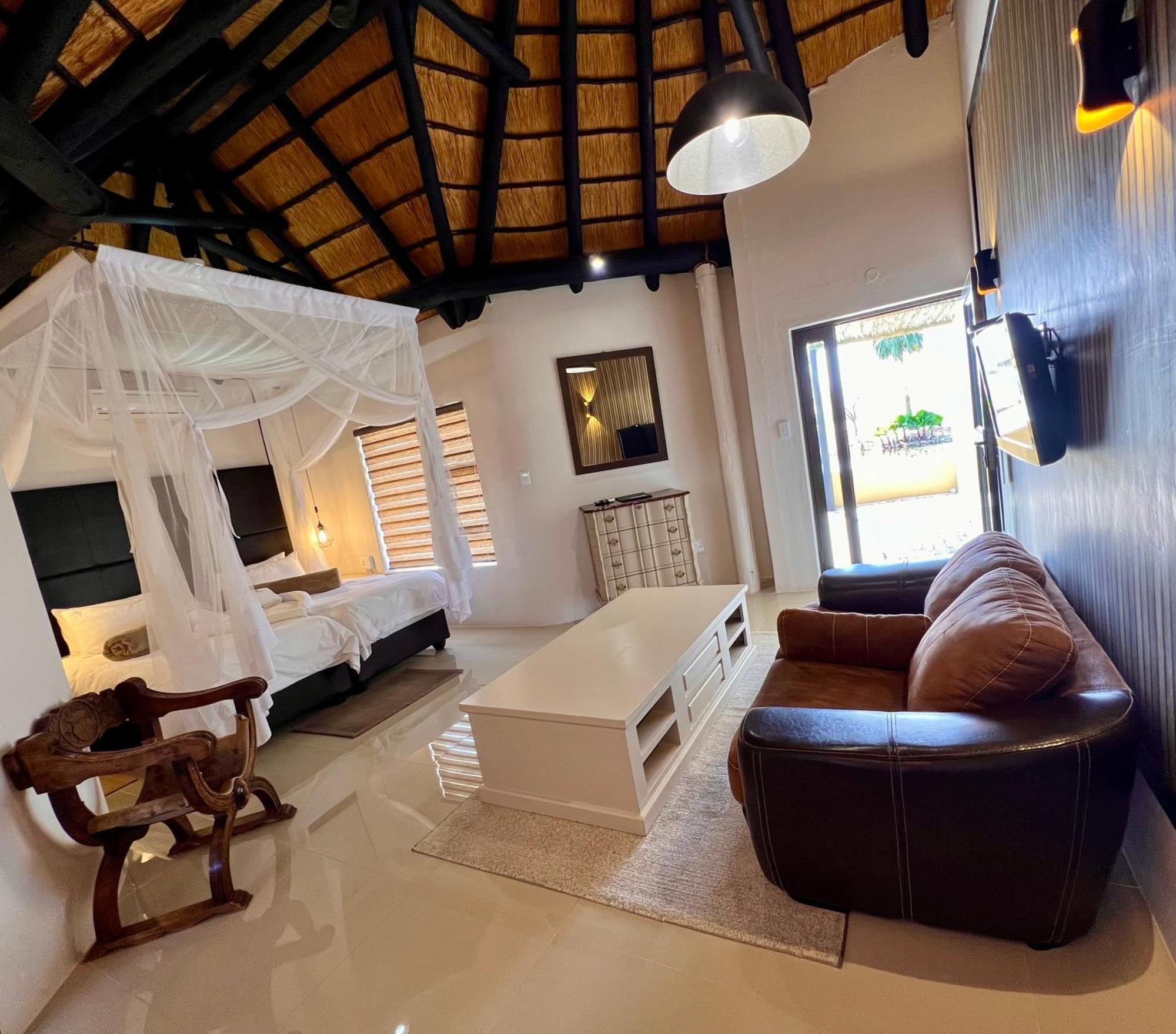 Lapa Lange Game Lodge Mariental Bagian luar foto