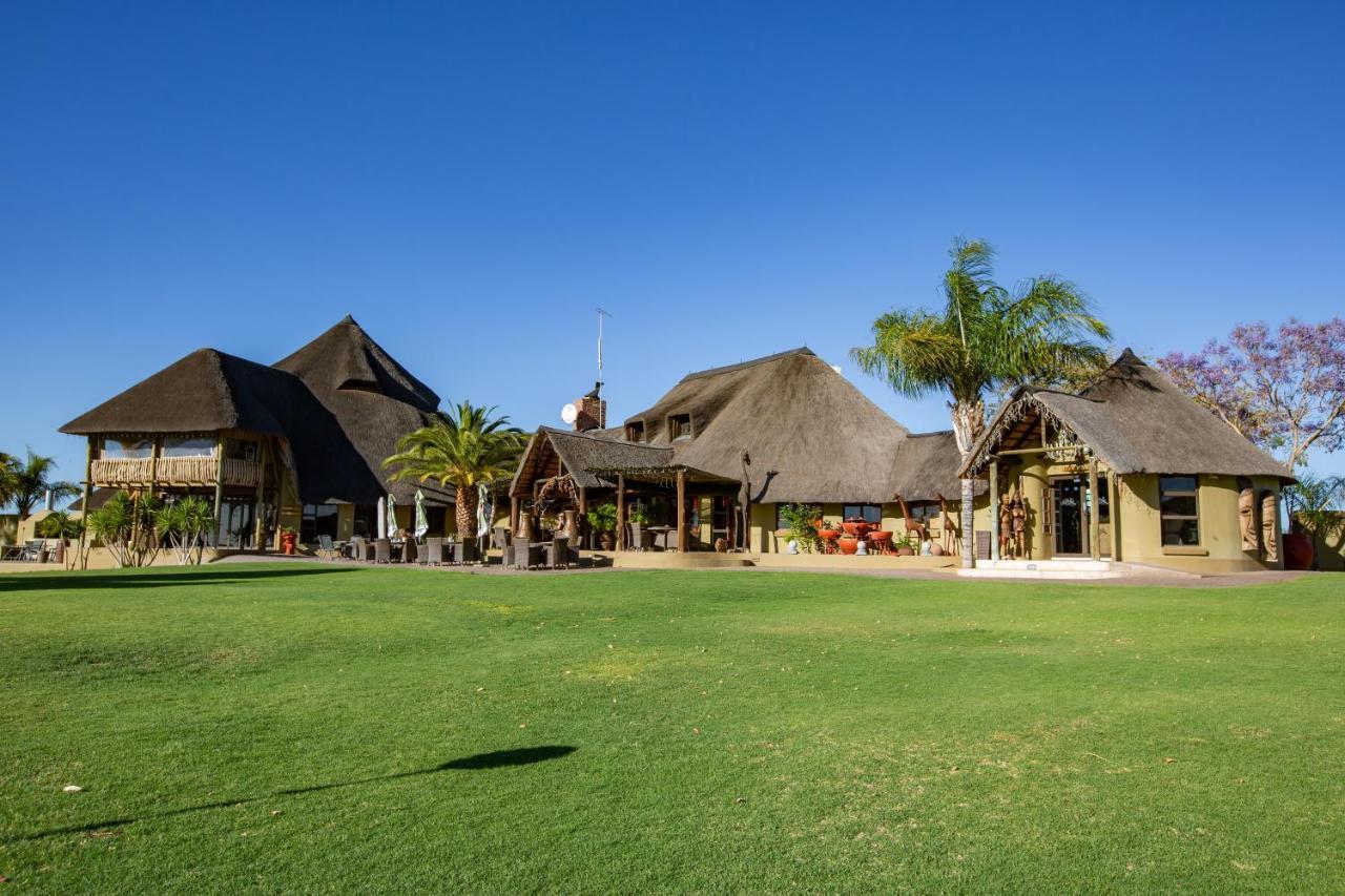 Lapa Lange Game Lodge Mariental Bagian luar foto
