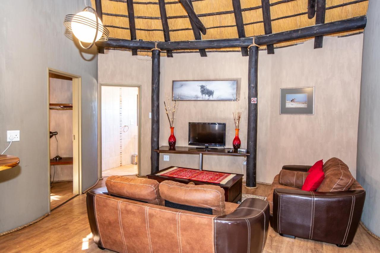 Lapa Lange Game Lodge Mariental Bagian luar foto