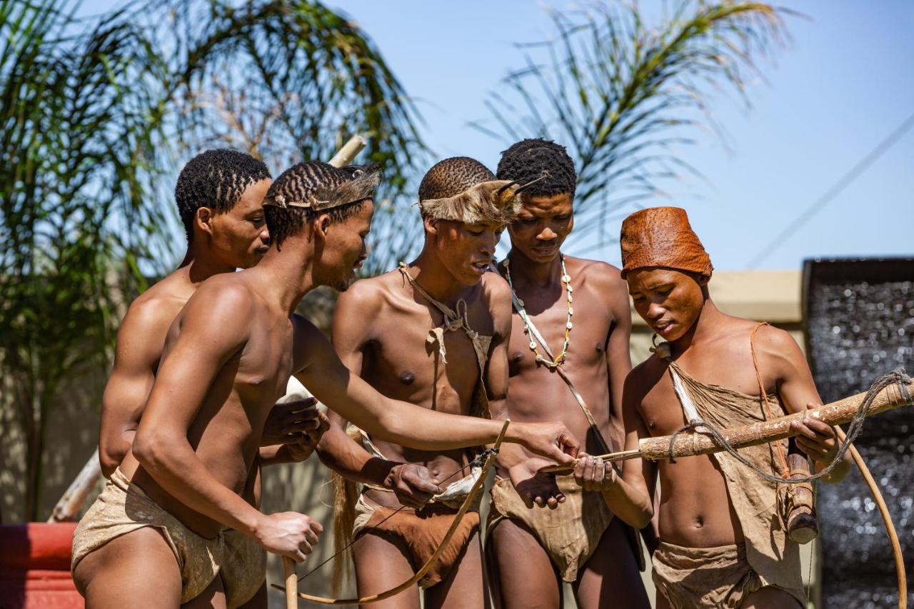 Lapa Lange Game Lodge Mariental Bagian luar foto