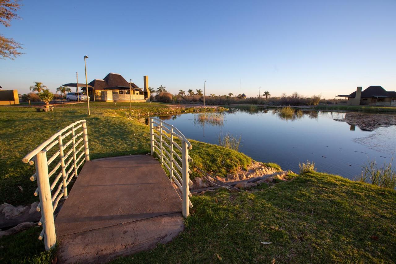 Lapa Lange Game Lodge Mariental Bagian luar foto