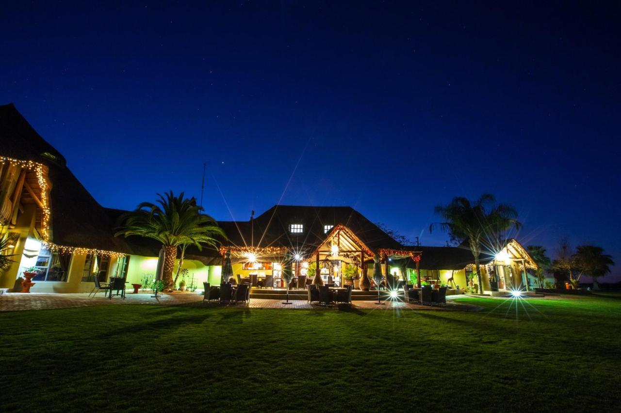 Lapa Lange Game Lodge Mariental Bagian luar foto