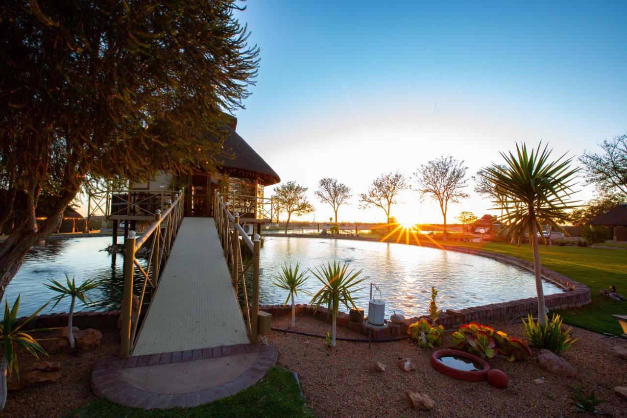 Lapa Lange Game Lodge Mariental Bagian luar foto