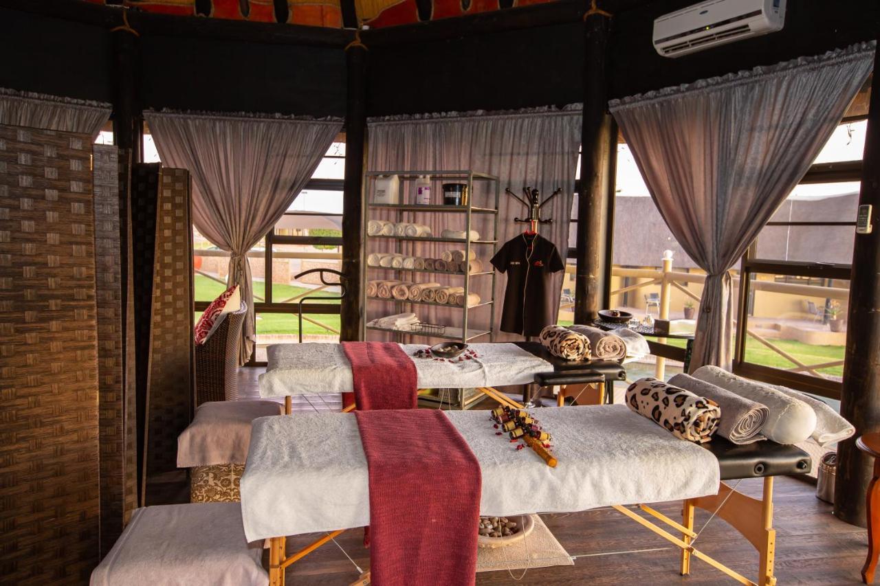 Lapa Lange Game Lodge Mariental Bagian luar foto